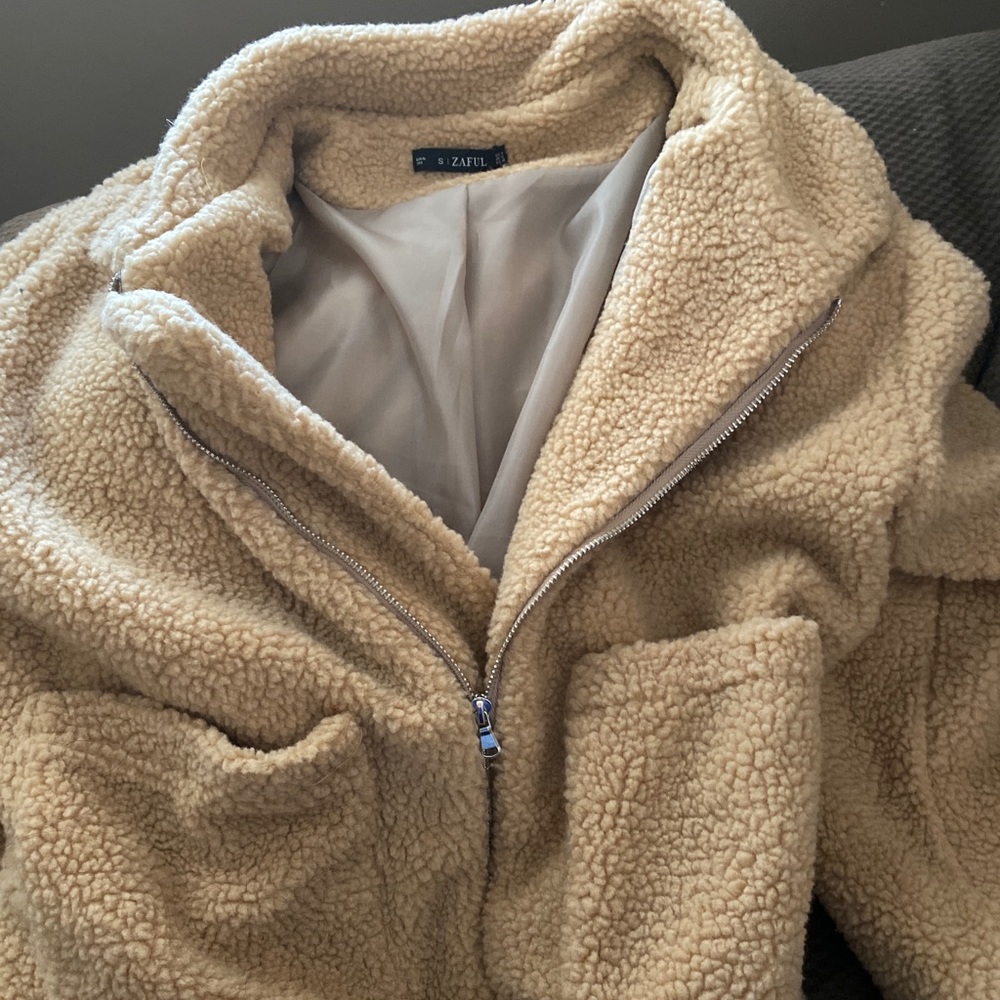 WINTER COAT - Picture 3 of 4